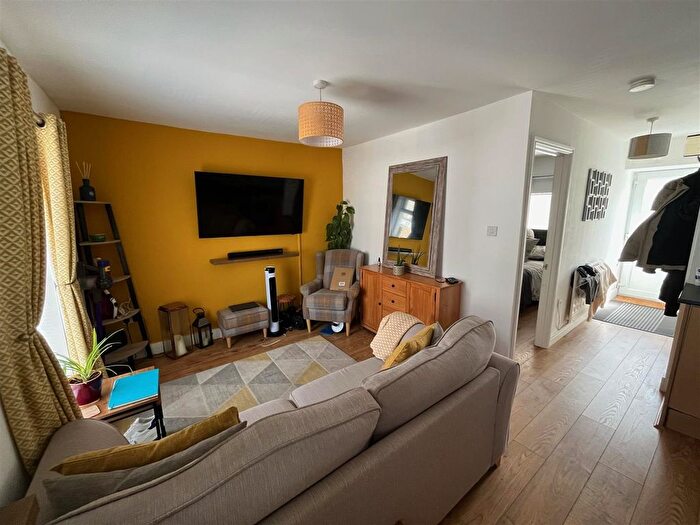 1 Bedroom Flat To Rent In Clive Street, Caerphilly, CF83