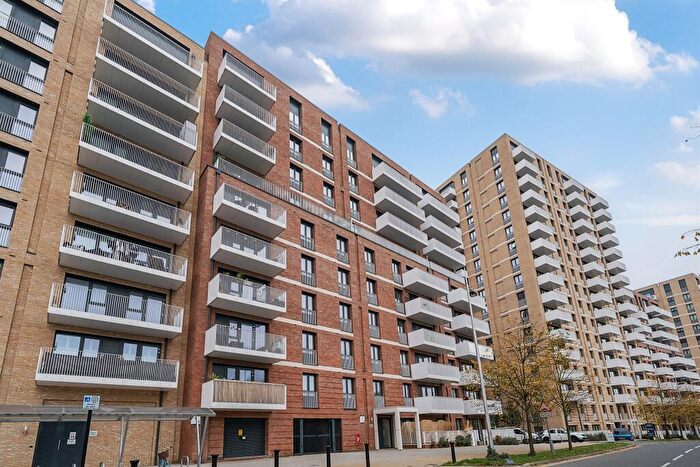 1 Bedroom Flat For Sale In Lakeside Drive, London, NW10