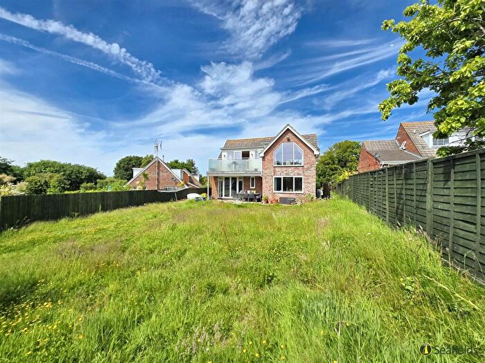 3 Bedroom Detached House For Sale In Seaview, PO34