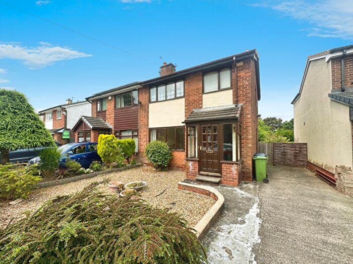 3 Bedroom Semi-Detached House For Sale In Stokesay Close, Bury, BL9