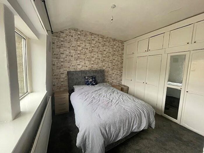 2 Bedroom Cottage To Rent In Yews Green, Clayton, Bradford, BD14