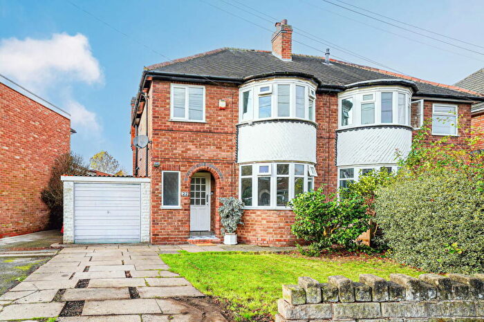 3 Bedroom Semi-Detached House For Sale In Sheldonfield Road, Sheldon, B26