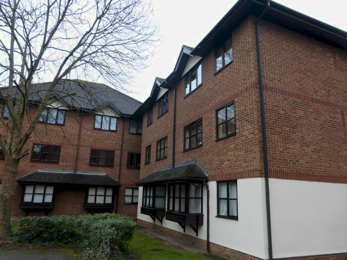 2 Bedroom Flat To Rent In Osbourne Road, Dartford, DA2