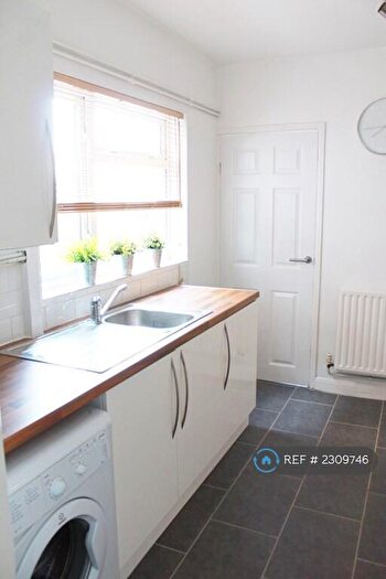 4 Bedroom Terraced House To Rent In Queensland Avenue, Coventry, CV5