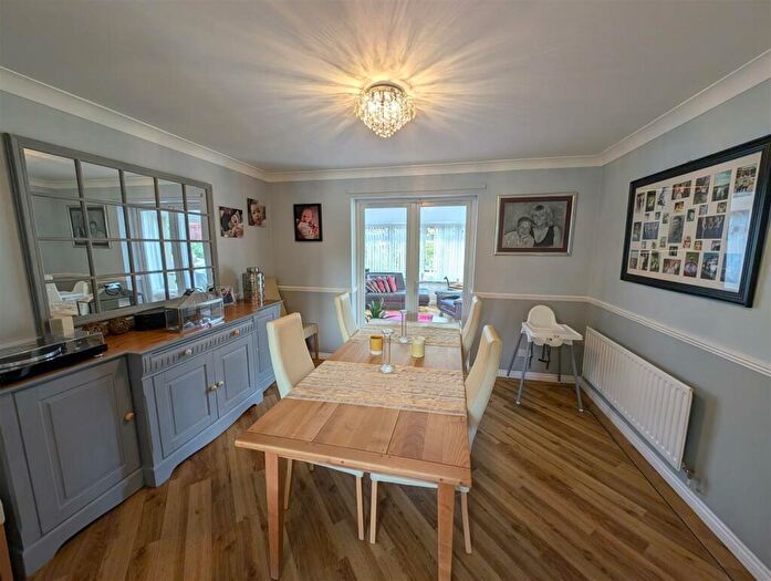 4 Bedroom Detached House For Sale In Marazion Drive, Darlington, DL3