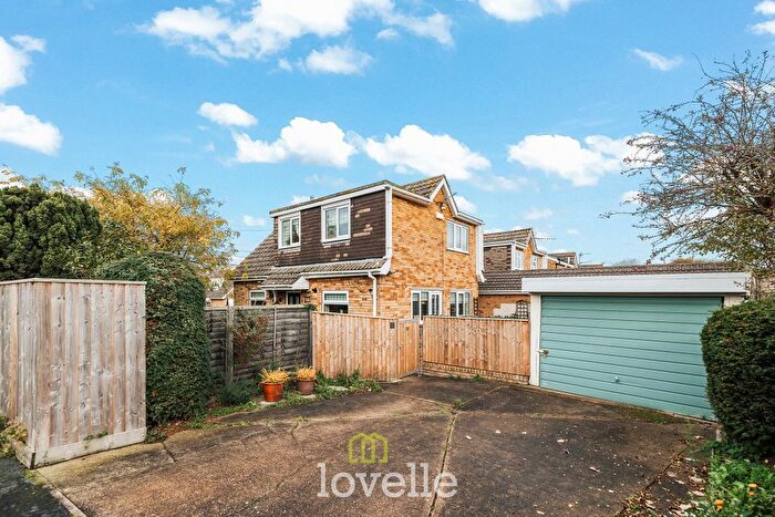 3 Bedroom Detached House For Sale In Mulberry Close, Keelby, DN41