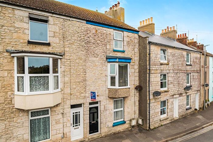4 Bedroom Terraced House For Sale In Easton Square, Portland, DT5