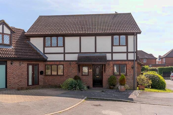 3 Bedroom Detached House To Rent In Elm Gardens, North Weald, Epping, Essex, CM16