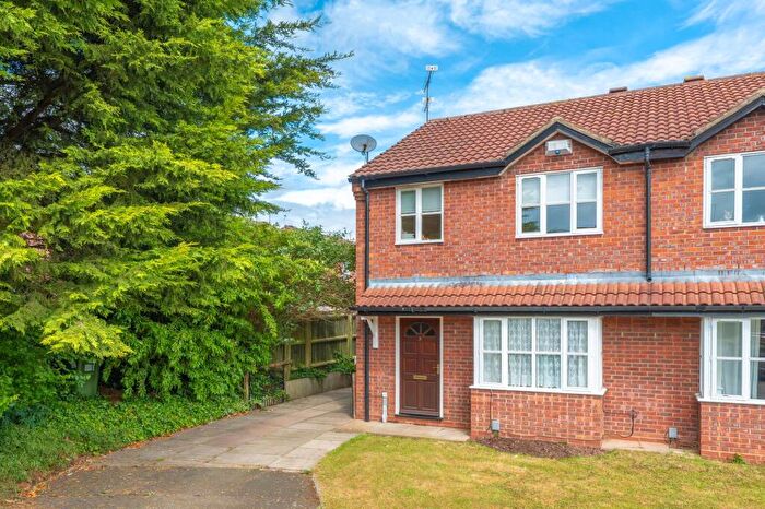 3 Bedroom Semi-Detached House For Sale In Charlecote Gardens, Sydenham, CV31