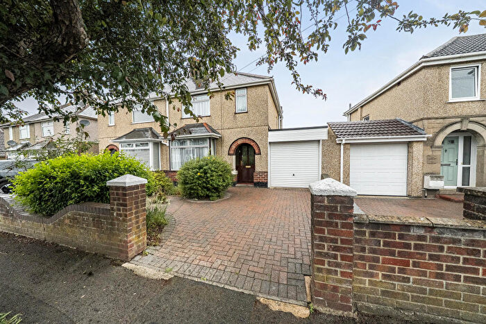 3 Bedroom Semi-Detached House For Sale In Churchward Avenue, Rodbourne Cheney, Swindon, SN2