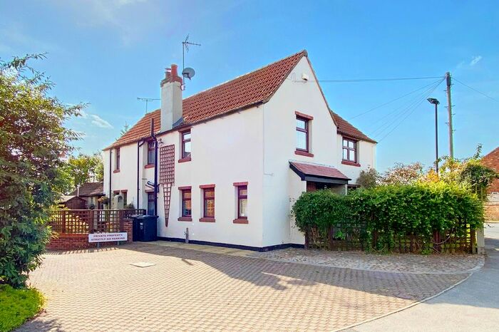 3 Bedroom Detached House For Sale In Rudgate, Whixley, York, YO26