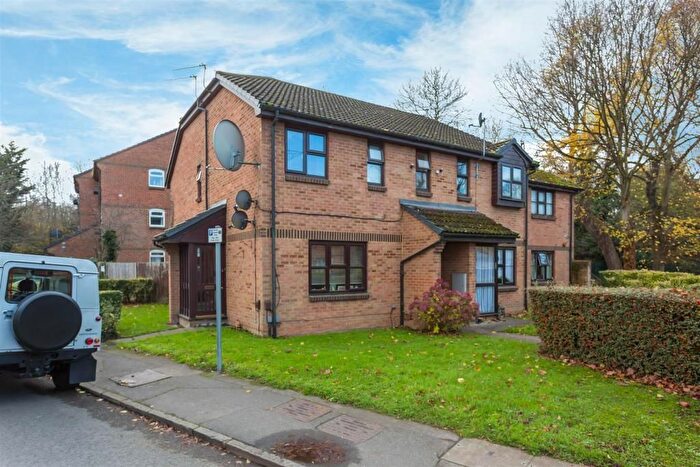 1 Bedroom Flat For Sale In Merrivale Mews, Tavistock Road, Yiewsley, UB7