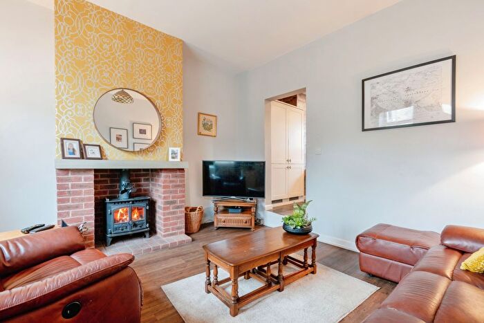 3 Bedroom End Of Terrace House For Sale In Brownside Road, Burnley, Lancashire, BB10