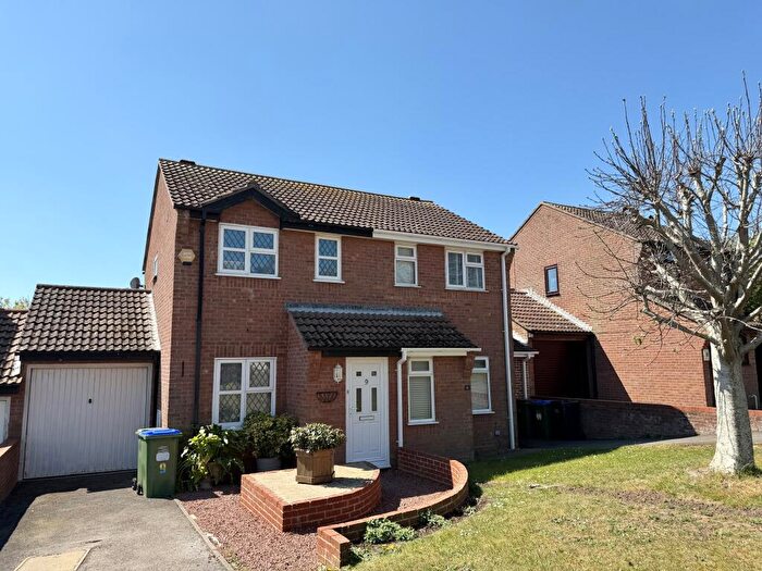 2 Bedroom Semi Detached House To Rent In Shannon Close, Peacehaven, BN10