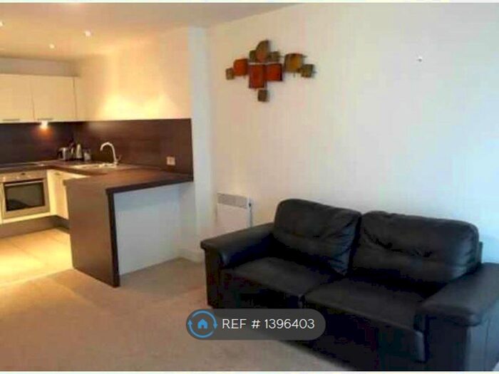 1 Bedroom Flat To Rent In Vallea Court, Manchester, M4
