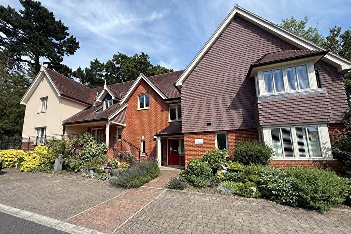 2 Bedroom Retirement Property For Sale In Twynham Way, Bishopstoke Park Retirement Village, SO50