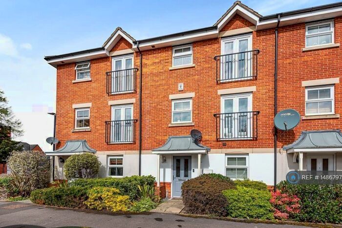 4 Bedroom Terraced House To Rent In Rossby, Shinfield, Reading, RG2