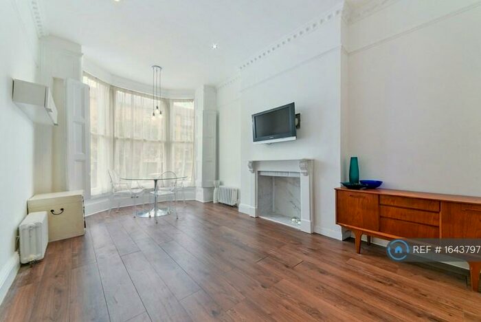 1 Bedroom Flat To Rent In St. Aubyns Road, London, SE19