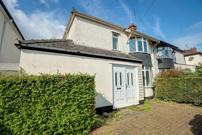 3 Bedroom Semi-Detached House To Rent In Kingsland Road, Whitchurch, Cardiff, CF14