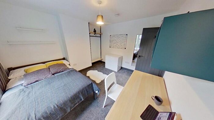 6 Bedroom House To Rent In Lower Road, Beeston, NG9