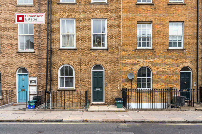 2 Bedroom Flat To Rent In Islington Park Street, London, N1