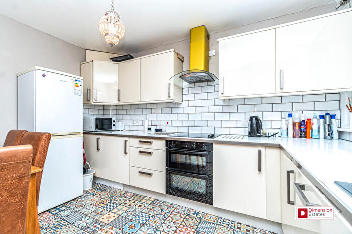 4 Bedroom Maisonette To Rent In Seyssel Street, Isle Of Dogs, East London, E14