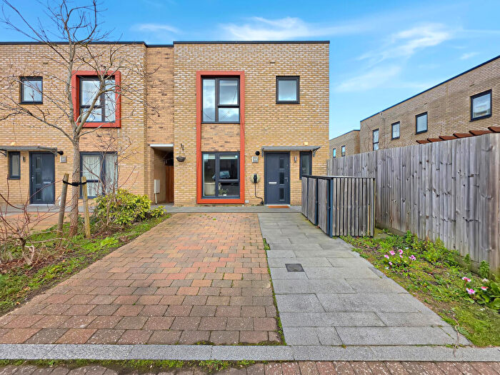 3 Bedroom End Of Terrace House For Sale In Pinks Close, Cambridge, CB1