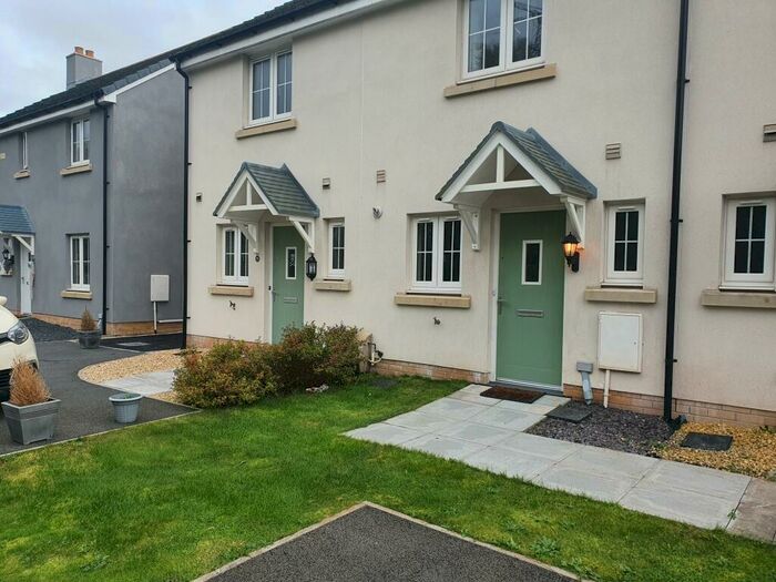 2 Bedroom House To Rent In Rhes Brickyard Row, Llanelli, SA15