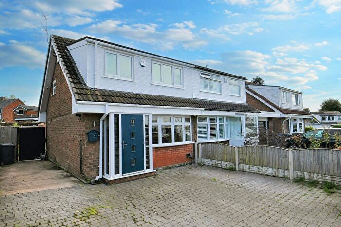 3 Bedroom Semi-Detached House For Sale In Merton Grove, Astley, M29