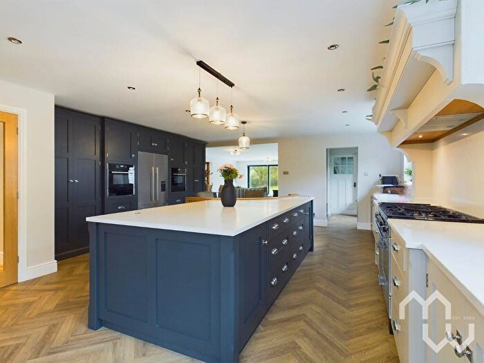 5 Bedroom Detached House For Sale In Pope Lane, Whitestake, PR4