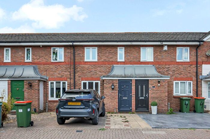2 Bedroom Terraced House For Sale In Widgeon Close, London, E16