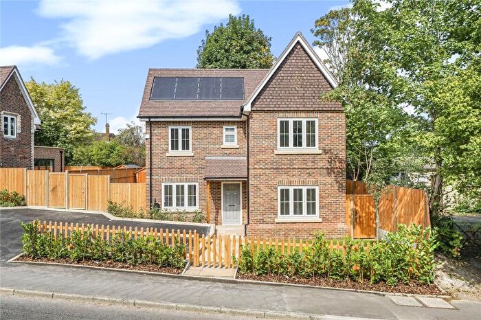 3 Bedroom Detached House For Sale In Epsom Road, Guildford, Surrey, GU1