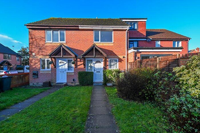 2 Bedroom Semi Detached House To Rent In Redshank Road, Waterlooville, PO8