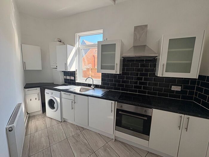 1 Bedroom Flat To Rent In Market Street, Sutton-In-Ashfield, NG17