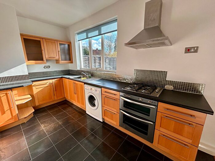3 Bedroom Semi-Detached House To Rent In Abbey Crescent, Oldbury, B68