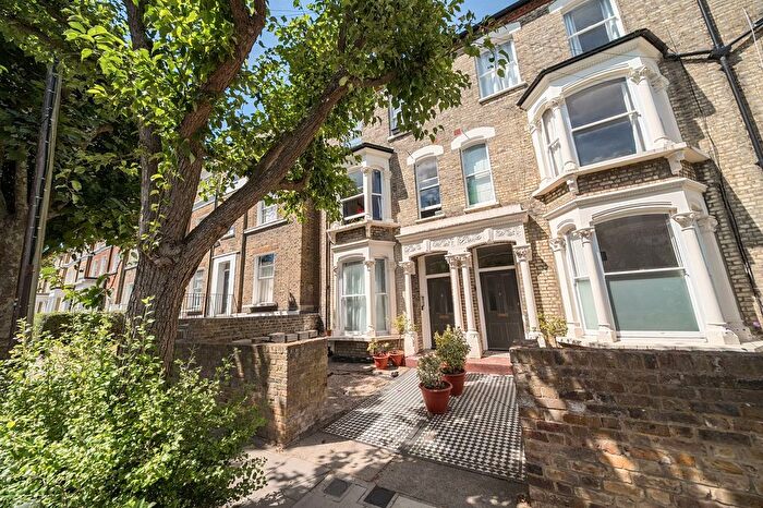 1 Bedroom Flat For Sale In St. John's Villas, London, N19