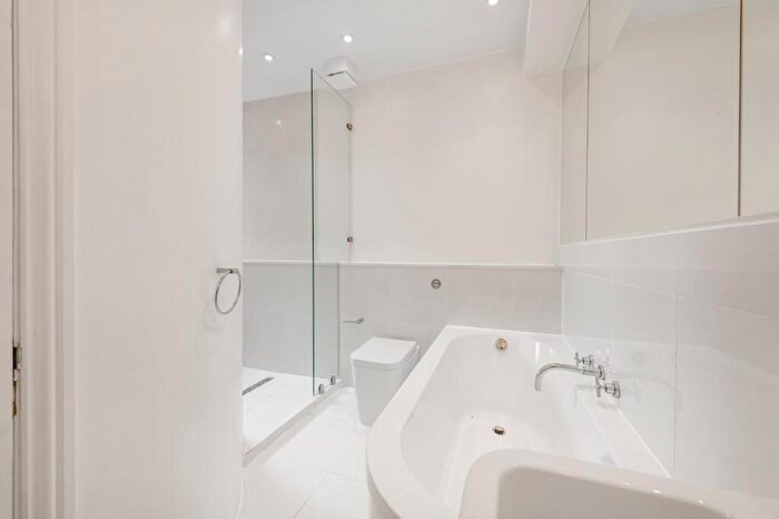 2 Bedroom Flat For Sale In Goldhurst Terrace, London, NW6