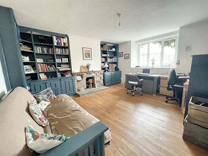 5 Bedroom Detached House For Sale In Llangain, Carmarthen, SA33