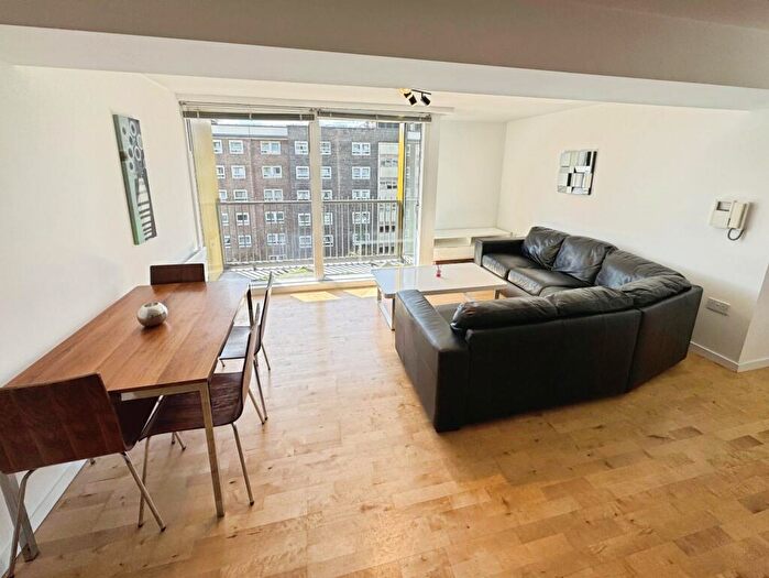 2 Bedroom Flat To Rent In Saxton, The Avenue, Leeds, Yorkshire, LS9