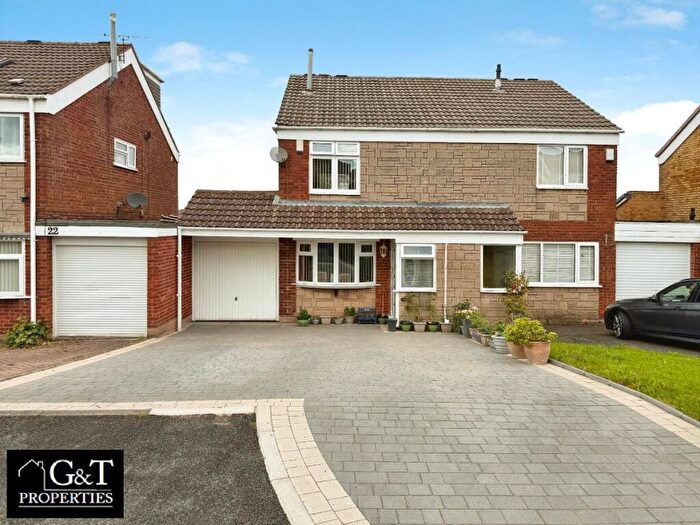 3 Bedroom Semi-Detached House For Sale In Pevensey Close, Tividale, Oldbury, B69