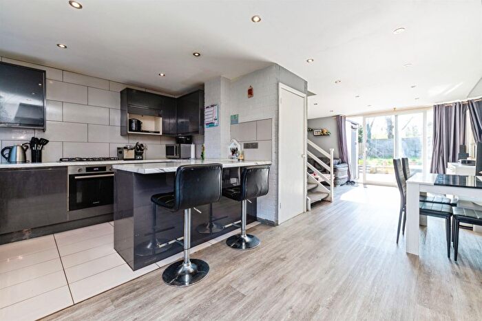 3 Bedroom Terraced House For Sale In Daniells, Welwyn Garden City, AL7