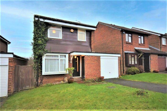 3 Bedroom Detached House To Rent In Stapleton Road, Orpington BR6