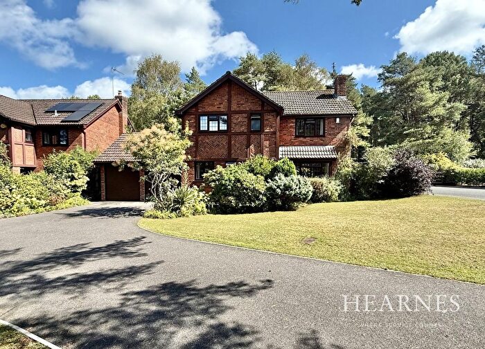 4 Bedroom Detached House For Sale In Redwood Drive, Ferndown, BH22