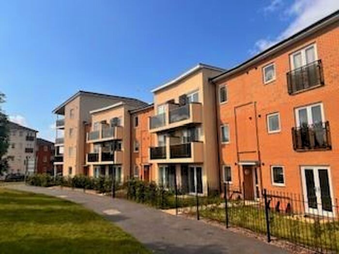 2 Bedroom Apartment To Rent In Great Ground, Aylesbury, HP18