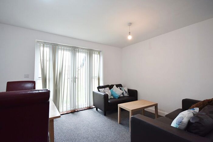 4 Bedroom Semi-Detached House To Rent In Turnstone View, Coventry, CV4