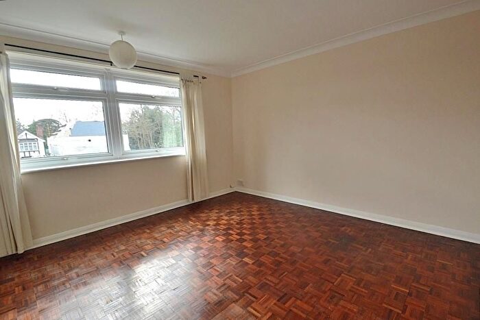2 Bedroom Flat For Sale In Chase Side, London, N14