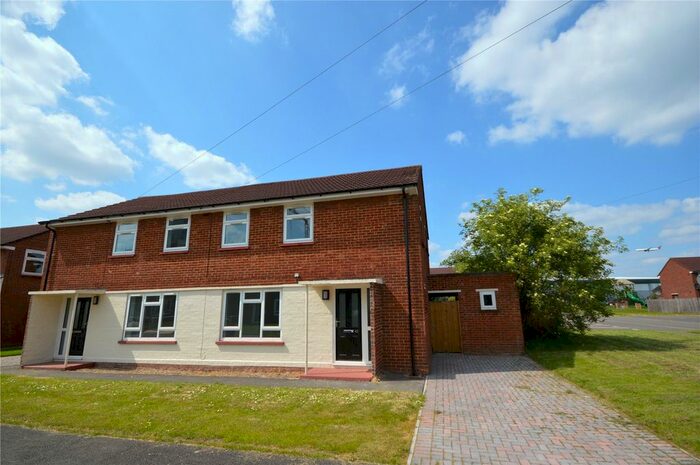3 Bedroom Semi-Detached House To Rent In Beavers Crescent, Hounslow, TW4