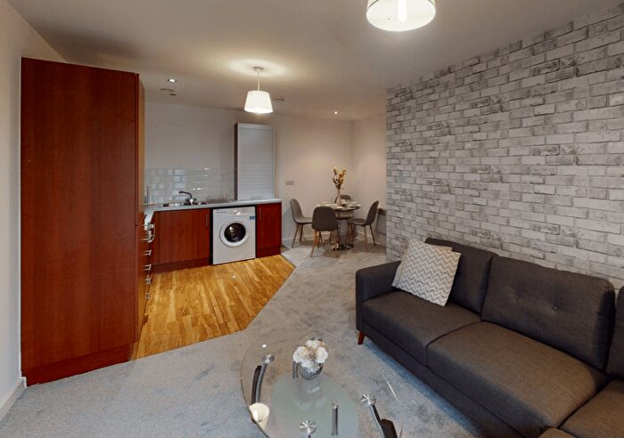 2 Bedroom Flat To Rent In Chatsworth Way, SE27