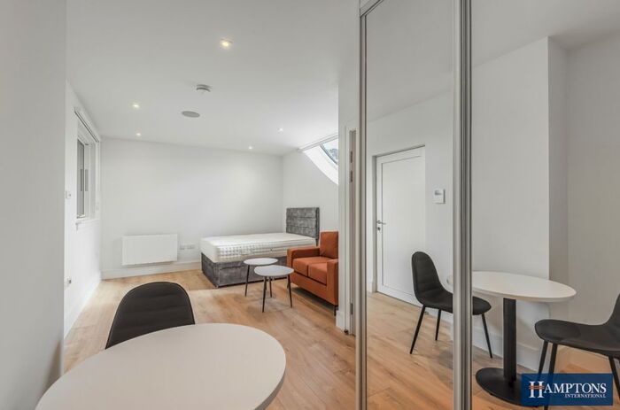 Studio To Rent In Princess Way, Redhill, RH1