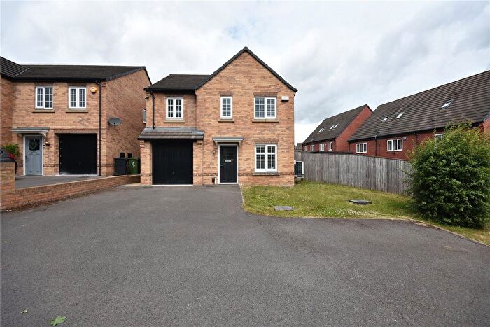 4 Bedroom Detached House For Sale In Beech Way, Whinmoor, Leeds, West Yorkshire, LS14